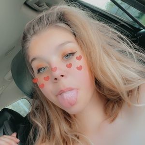 Meet your Posher, Lia